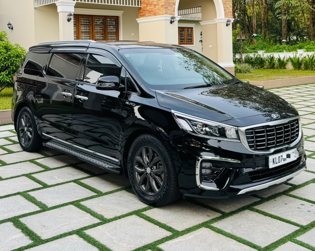 KIA CARNIVAL LIMOUSINE DIESEL AUTOMATIC 2020 MODEL